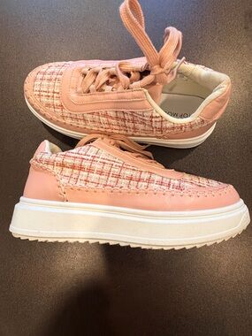 TOP Moda Pink Tweed Platform Lace-Up Sneakers
